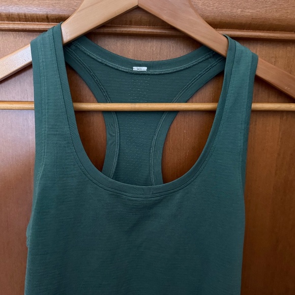 Lululemon Swiftly Tech Tank Race Length, Medium Forest, Size 2 - Picture 5 of 12